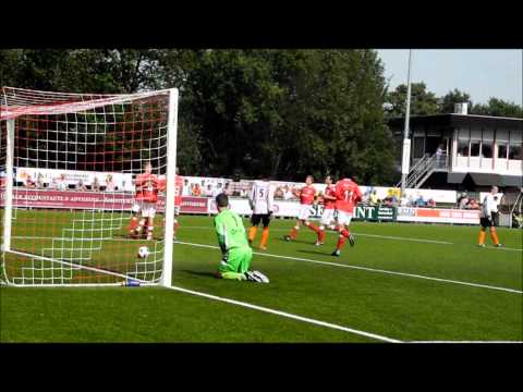 Daniël Kops zet DOVO uit een strafschop op voorsprong tegen Jodan Boys