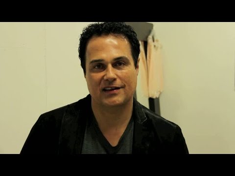 Kamran Montazami hälsar till Maria - Let’s Dance (TV4)