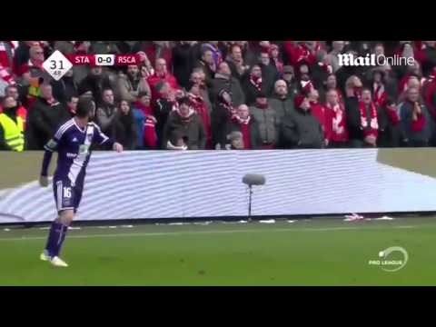 Steven Defour sent off a