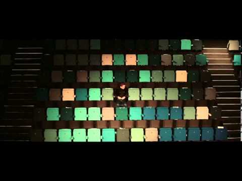 Midnight Globe (2013) - French