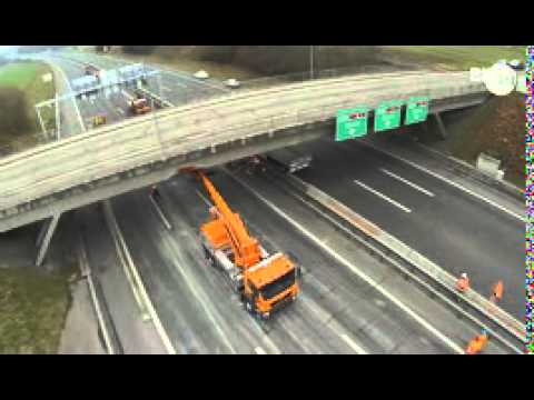 Drohne über der A1: Der Mega-Stau aus der Luft