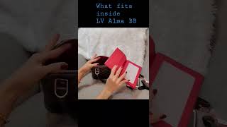 Download lagu What fits inside LV Alma BB #กระเป๋าหลุยส์ #lvbag #lvalmabb mp3