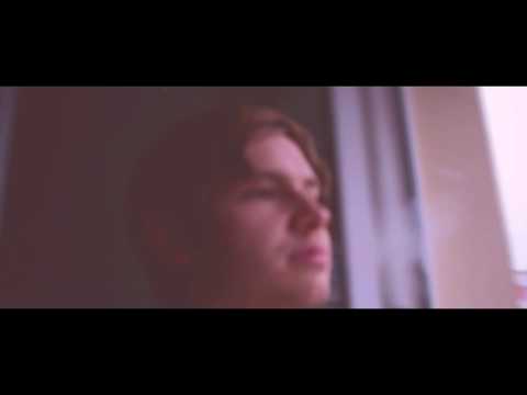 Totally Nothin -  Poslouchám Ticho (Music Video)