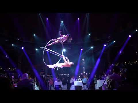 Duo 2-zen-O: Touching Aerial Performance on the One-of-a-Kind Crossed Wheel!