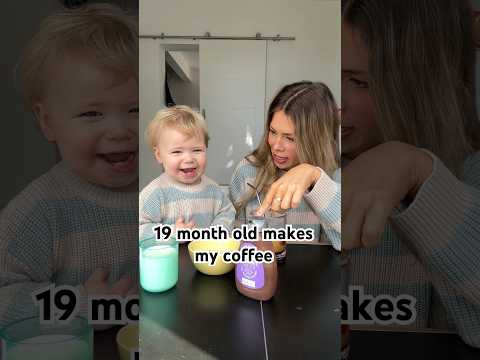 19 Monate alt macht meinen Kaffee