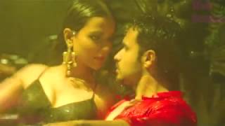 Humaima Malik All Hot Kissing Scenes in Raja Natwa