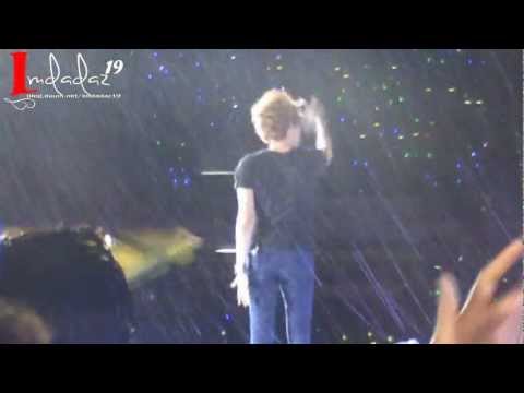 [Fancam] 121004 Like The Birds - FT Island at MCD Smile in Thailand