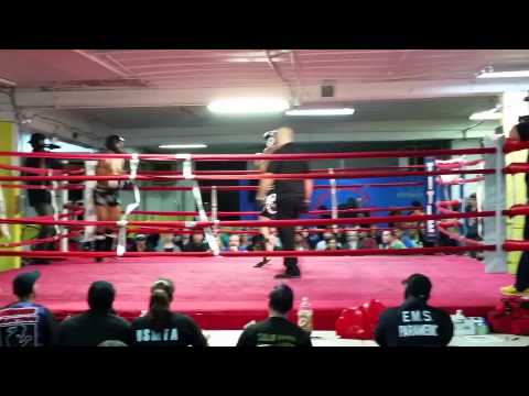 Carmine persico muaythai debut round 1