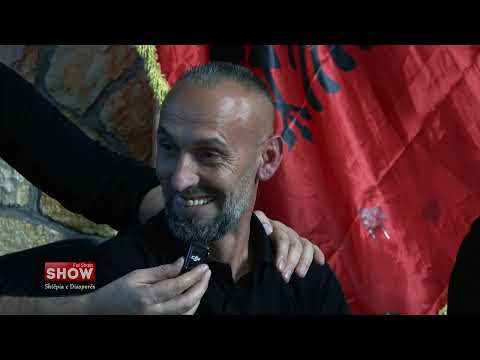 Fol Shqip Show  - Këngë patriotike në odën e familjes Gjugaj në Gjakovë - P1