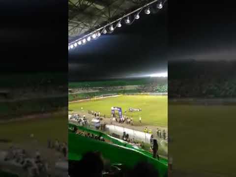 "Recibimiento Oriente vs Vasco Da Gama" Barra: Los de Siempre &bull; Club: Oriente Petrolero