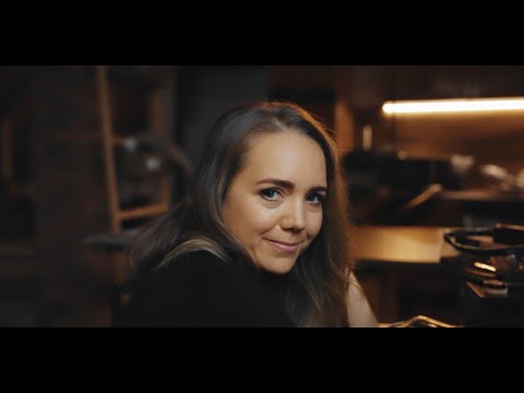 Raego feat. Lucie Vondráčková - RÁNY (OFFICIAL MUSIC VIDEO)