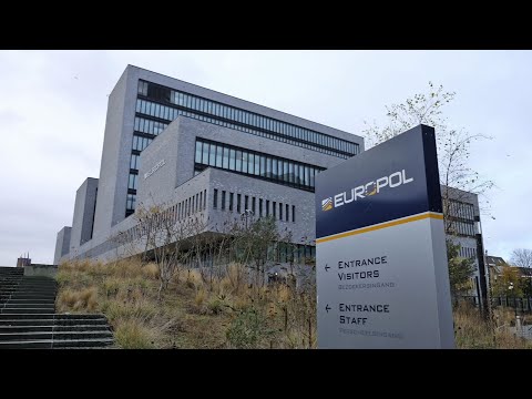 Ten people have been charged in connection with malicious software attacks that infected tens of thousands of computers and caused more than 100 million US dollars in financial losses in the United States and Europe. (May 16)