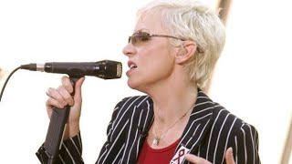 Annie Lennox Loneliness Live On The Today Show 2004
