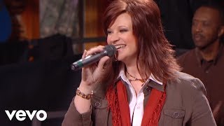 Charlotte Ritchie, Jeff &amp; Sheri Easter - In Everything Give Thanks [Live]