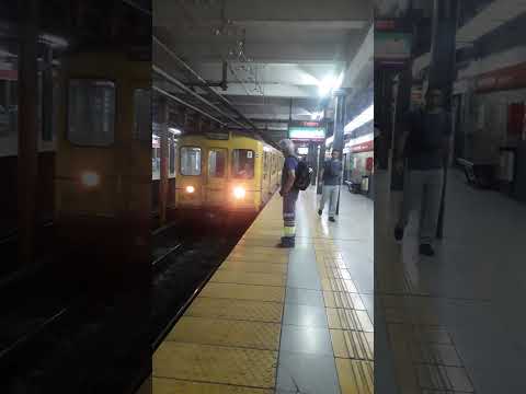 Subte De Buenos Aires Línea B llegando  a Federico Lacroce 20/04/2024