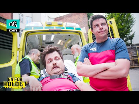 Niki Topgaard AMOK på Casper: Hentet i ambulance! | Fodboldhaderne #5 (Sæson 1)