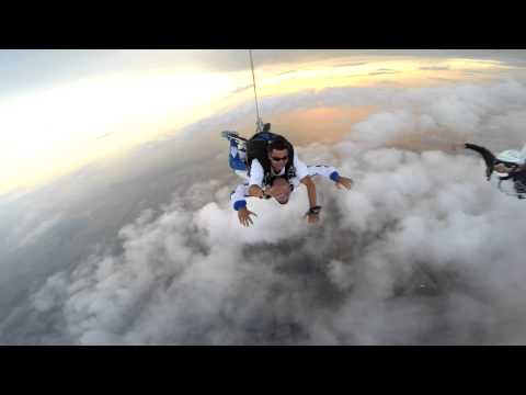 miloMailo - skydiving