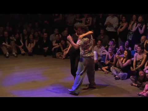 BTF 2010 - Show impro in Vaudeville with Pablo Inza Michelle Erdemsel @ Brussels tango festival
