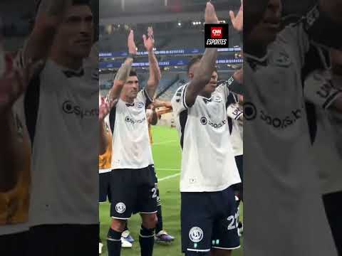 A torcida do Rivadavia "copou" o Maracanã  | CNN ESPORTES