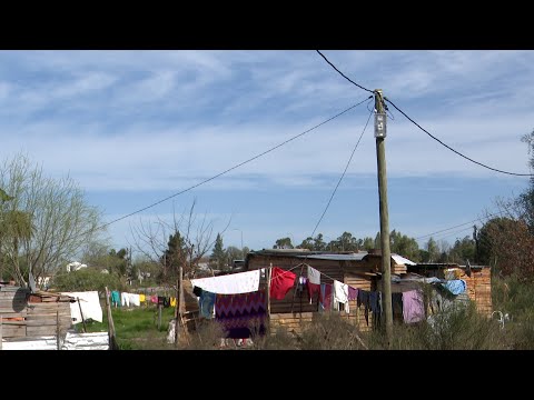 Regularización de conexiones eléctricas en Villa Serena,  localidad de Totoral del Sauce, Canelones