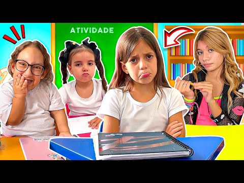 Jessica Maria Clara e Amanda Nathanry em Histórias engraçadas sobre Escola com os seus amigos