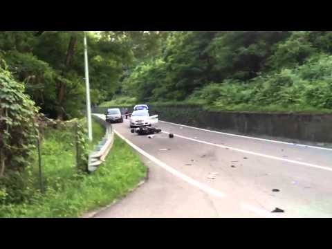 Incidente frontale auto moto, muore il centauro