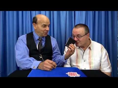 Z-Fold Wallet Changes One Card Into Another - MagicTricks.com