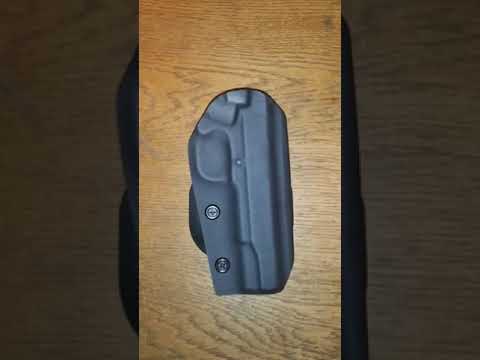 How To  Wear a 1791 Gunleather 3-Way Holster