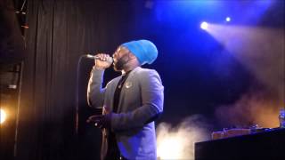 Ras Mac Bean backed by Korodjo sound a l'Akwaba - Hocuspocus (live)