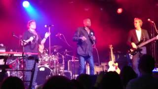 Mike And The Mechanics / Andrew Roachford Cuddly Toy @ Mandela Hall Belfast