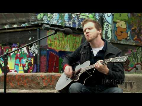 Tobias Regner "Irgendwo da draußen" live und unplugged im Schanzenpark