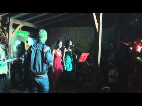 Un extrait de la prestation live de Daweed lors du Marley's Marathon 2012