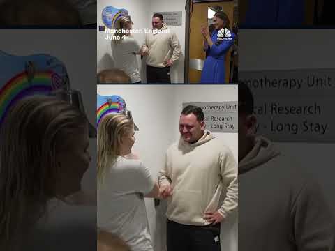 Kate Middleton visits cancer center in Manchester