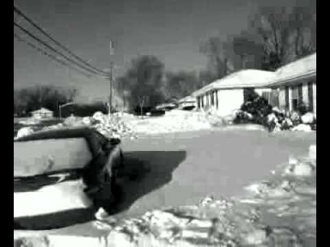 miccz&nikeejs vs a butt load of snow :)