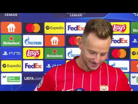 Luđak gađao Rakitića čašom piva tijekom intervjua nakon utakmice