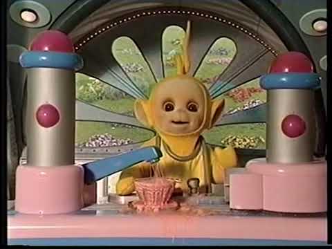 Teletubbies Segment - Tubby Custard Sprays Everywhere (US Version)