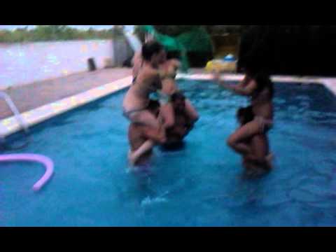 Lucha de corchopan jjaja