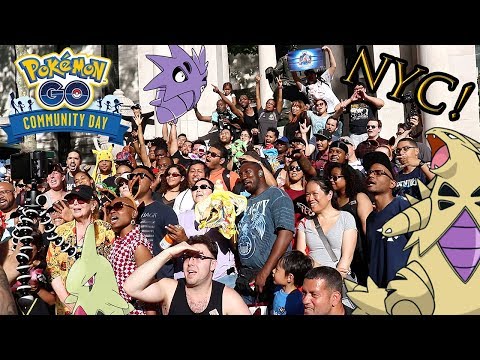 SHINY LARVITAR COMMUNITY DAY IN POKÉMON GO!!! *SMACK DOWN TYRANITAR*