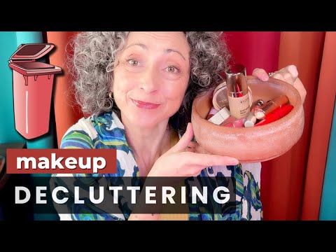 DECLUTTERING Make-UP Trucchi e rossetti da buttare e da regalare