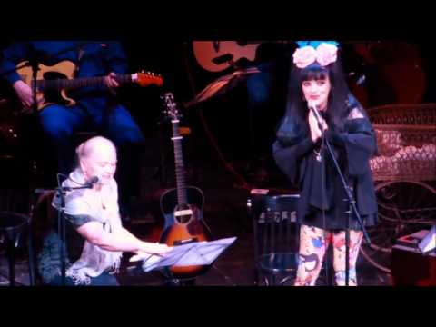 Happy Birthday to Eva Maria Hagen und Nina Hagen im Berliner Ensemble 19.10.15