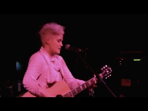 Amy Wadge - "Thinking Out Loud"