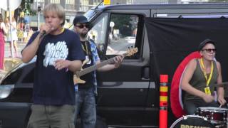 Grannies Smoking Pipes - Meikää kuumottaa (KALLIO BLOCK PARTY)