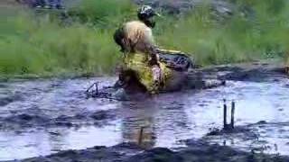 preview picture of video 'Quad mud bog in Manitoba 2005'