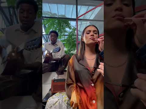 ON SET avec @aupinard 🧸🍯🍑 le big Aupi dans la maison pour un premier feat bien smooth