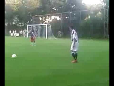 Vrijetrap Xander Houtkoop tegen Haarlem