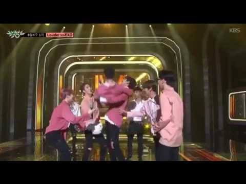 160826 - KBS MUSIC BANK LOTTO 2ND WIN ENCORE STAGE - DO KYUNGSOO THROWN IN AIR