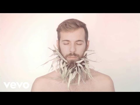 IZAL - Que Bien (Video Oficial)