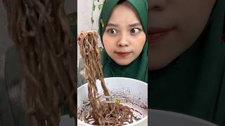 Download lagu Ternyata Ada Mie Instan Rasa Coklat??? #eksperimen #resepmasakan #resepsimple #fun mp3