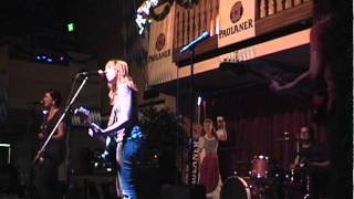 The Soviettes - Clueless (Live From Alpine Village)