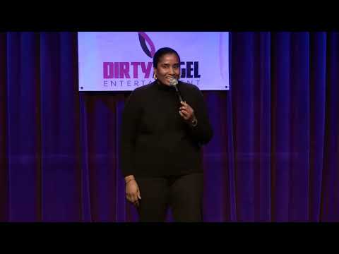 Ariel Evans live at Curious Comedy Theater